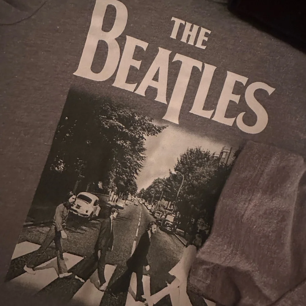 (4) Kids Graphic/Band Tees 3t - Picture 5 of 6
